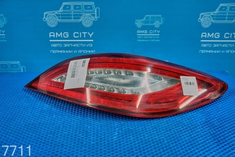 Фонарь задний задний правый Mercedes-Benz