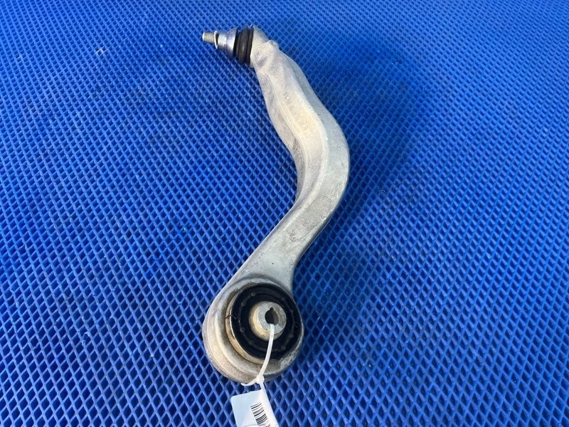 Рычаг передней подвески передний левый