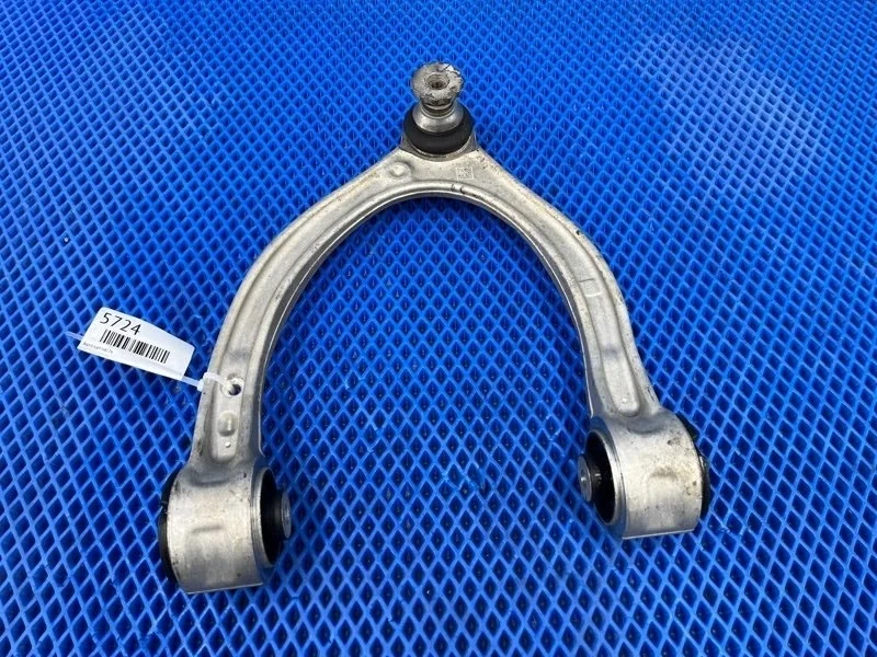 Рычаг передней подвески передний левый