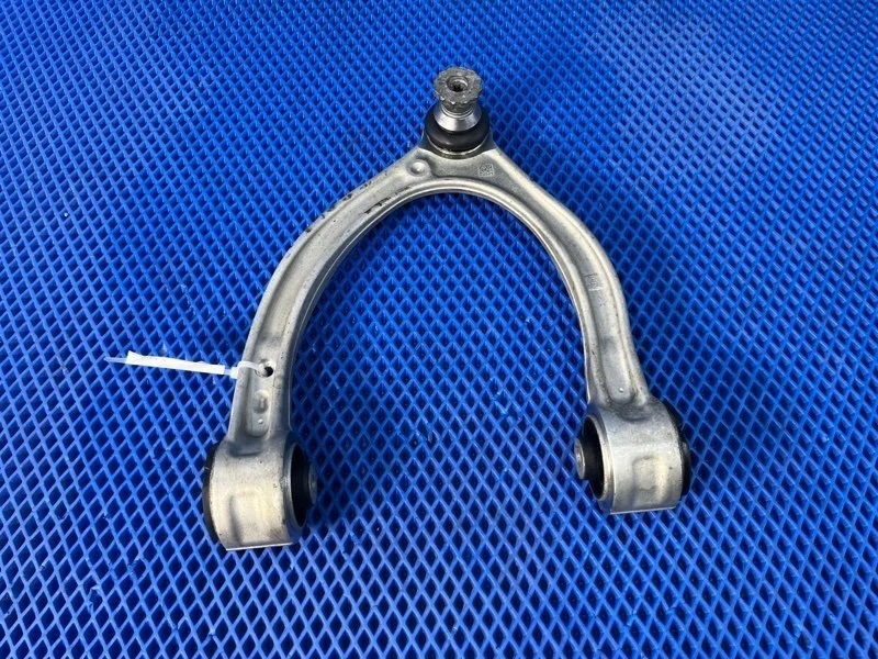 Рычаг передней подвески передний левый