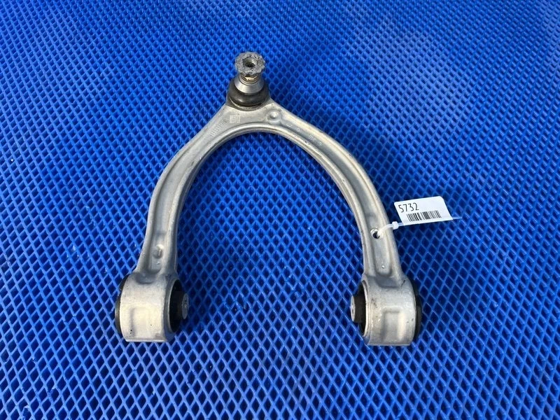 Рычаг передней подвески передний правый