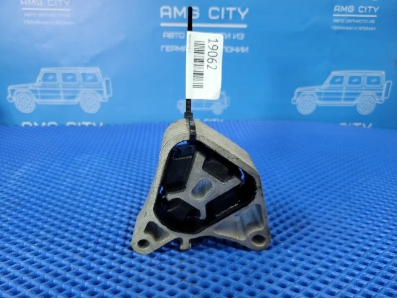 Подушка двигателя Mercedes-Benz B-class W246