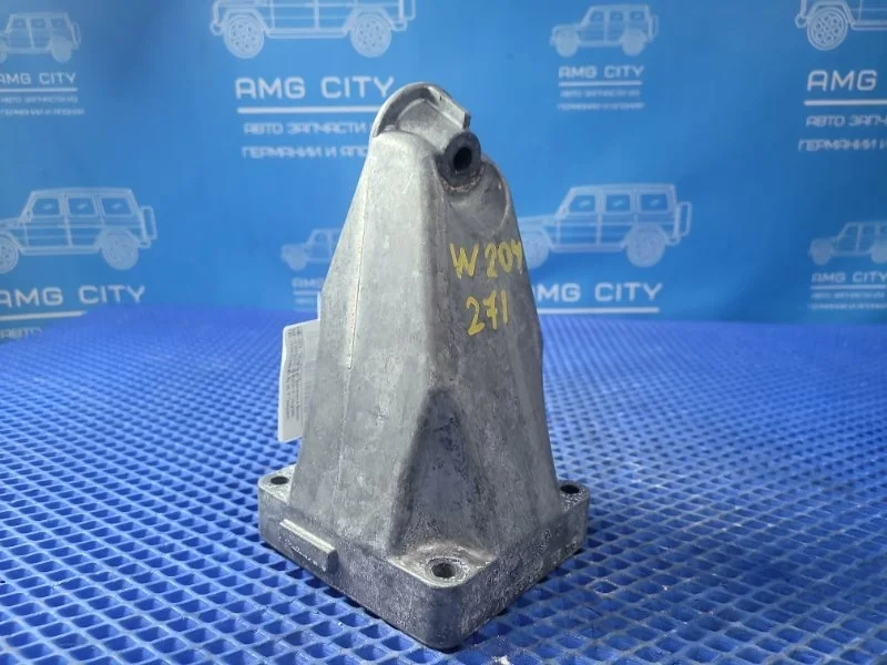 Кронштейн двигателя Mercedes-Benz C-class W204