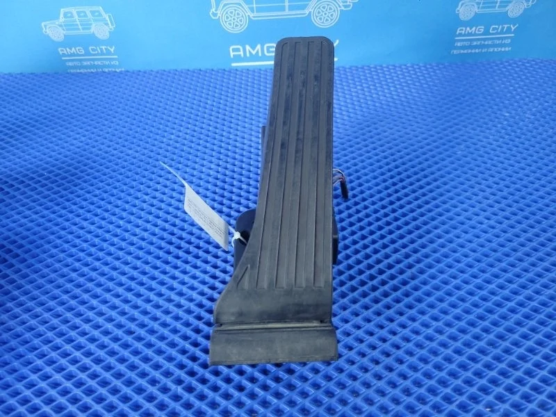 Педаль газа Mercedes-Benz C-class W204 М156985