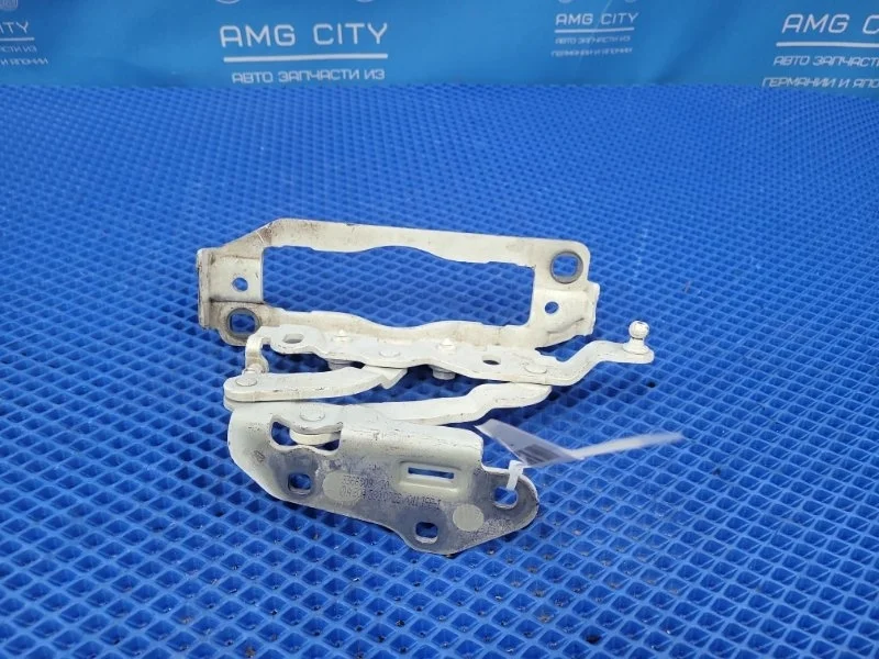 Петля капота левая Mercedes-Benz C-class W204