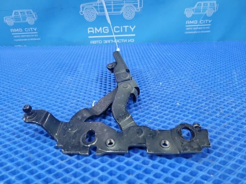 Петля капота левая Mercedes-Benz C-class W204
