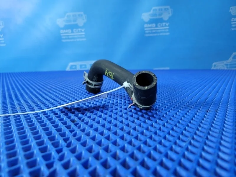 Патрубок системы охлаждения Mercedes-Benz M-class