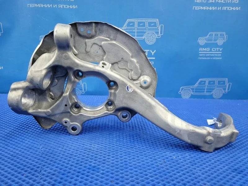 Кулак поворотный передний правый Mercedes-Benz