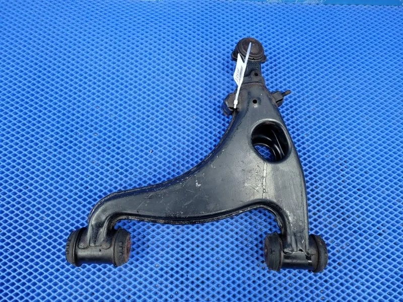 Рычаг подвески нижний передний левый Mercedes-Benz