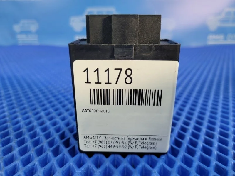 Реле обогрева заднее Mercedes-Benz Vito W638