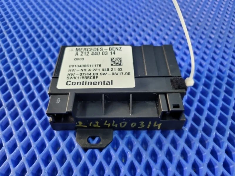 Блок управления топливным насосом Mercedes-Benz