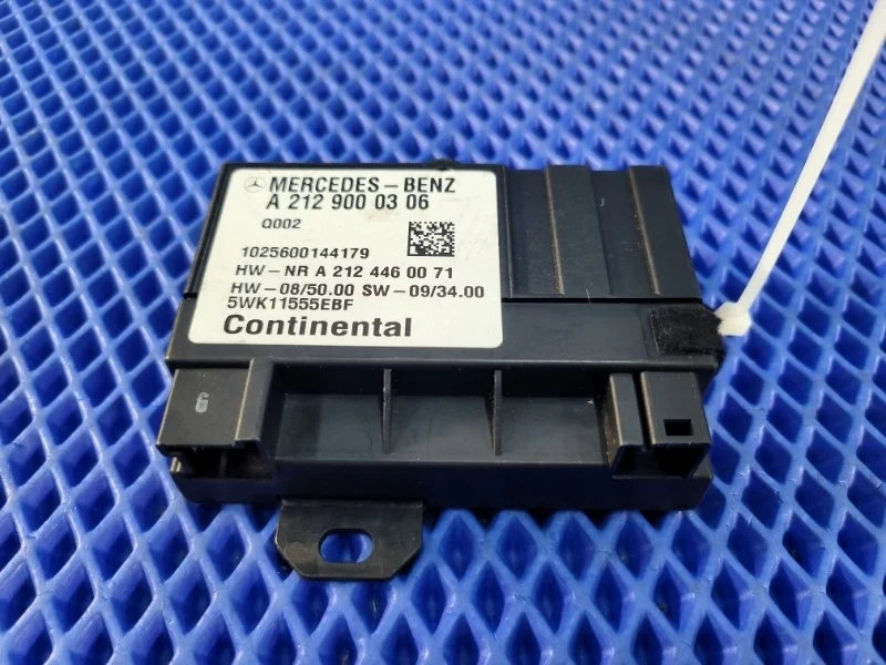 Блок управления топливным насосом Mercedes-Benz