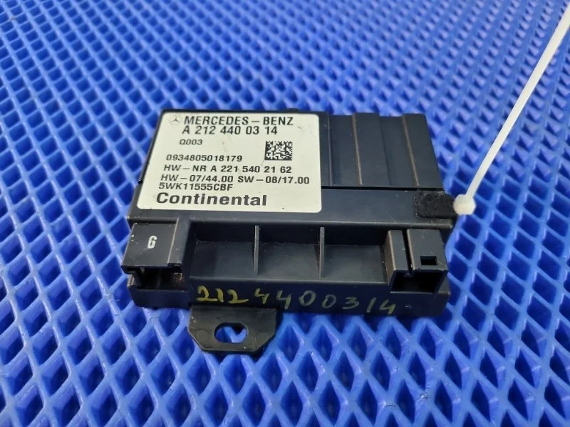 Блок управления топливным насосом Mercedes-Benz