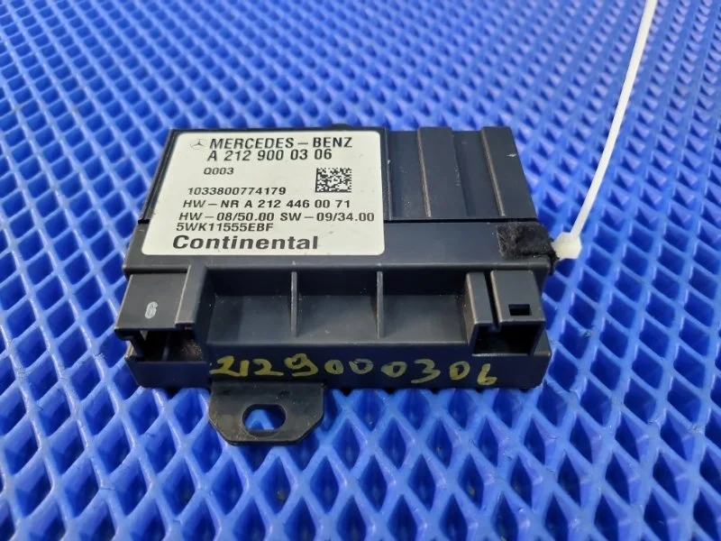 Блок управления топливным насосом Mercedes-Benz