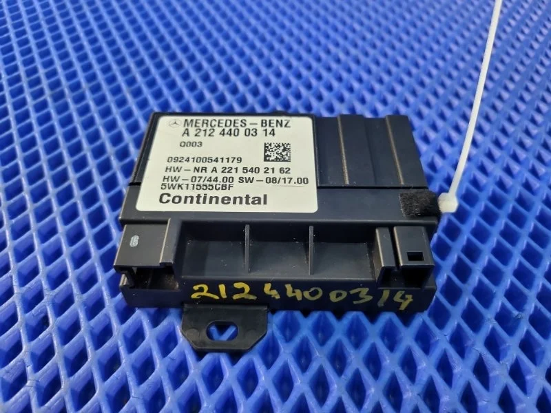 Блок управления топливным насосом Mercedes-Benz