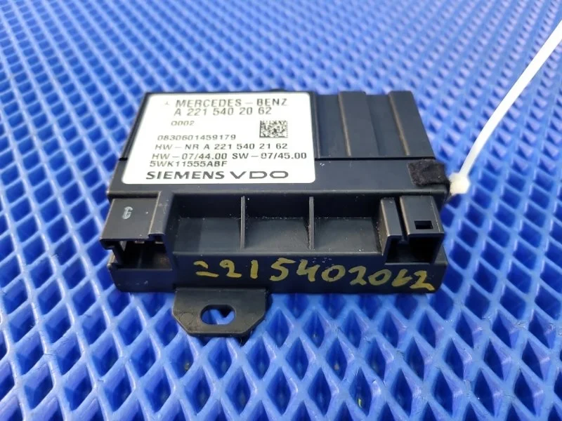 Блок управления топливным насосом Mercedes-Benz