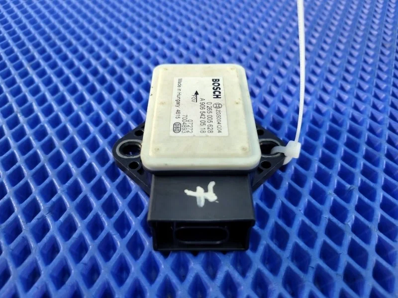 Датчик ускорения Mercedes-Benz Viano W639 M112952