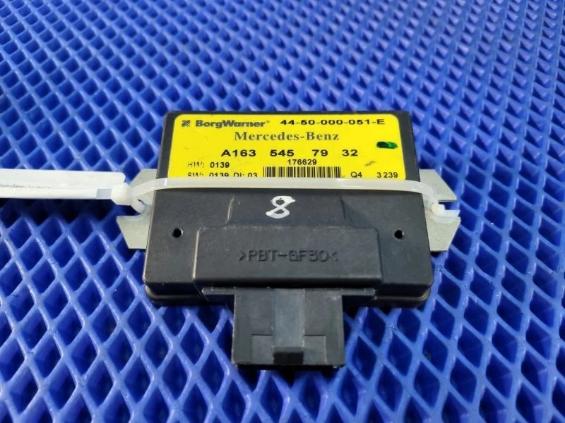 Блок управления раздаточной коробкой Mercedes-Benz