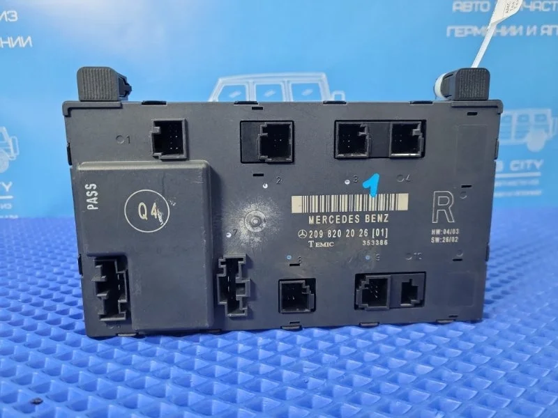 Блок управления дверьми Mercedes CLK-class W209