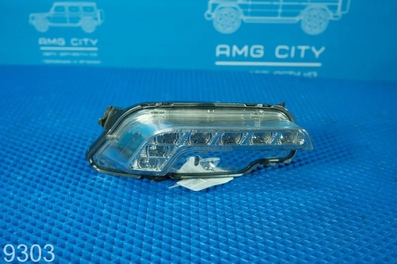 Дневной ходовой огонь передний правый