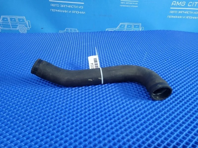 Патрубок системы охлаждения Mercedes-Benz Vito