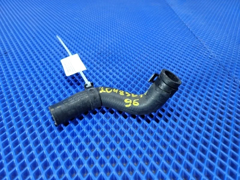 Патрубок системы охлаждения Mercedes-Benz C-class