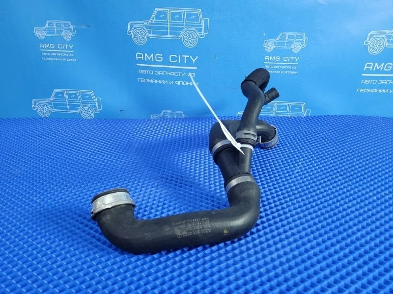 Патрубок системы охлаждения Mercedes-Benz C-class