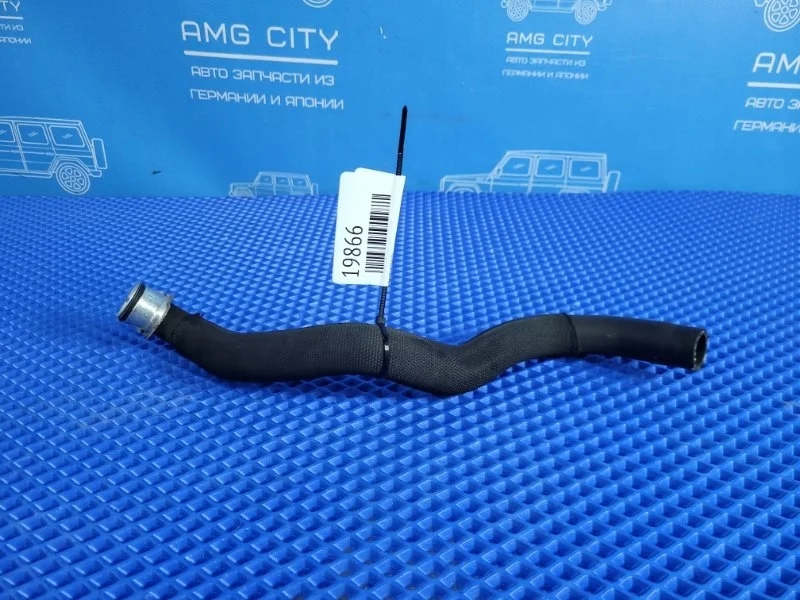 Патрубок системы охлаждения Mercedes-Benz E-class