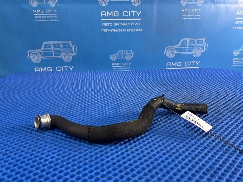 Патрубок системы охлаждения Mercedes-Benz C-class