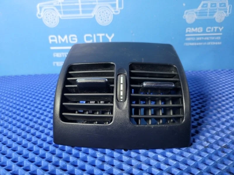 Дефлектор воздушный Mercedes-Benz C-class W204