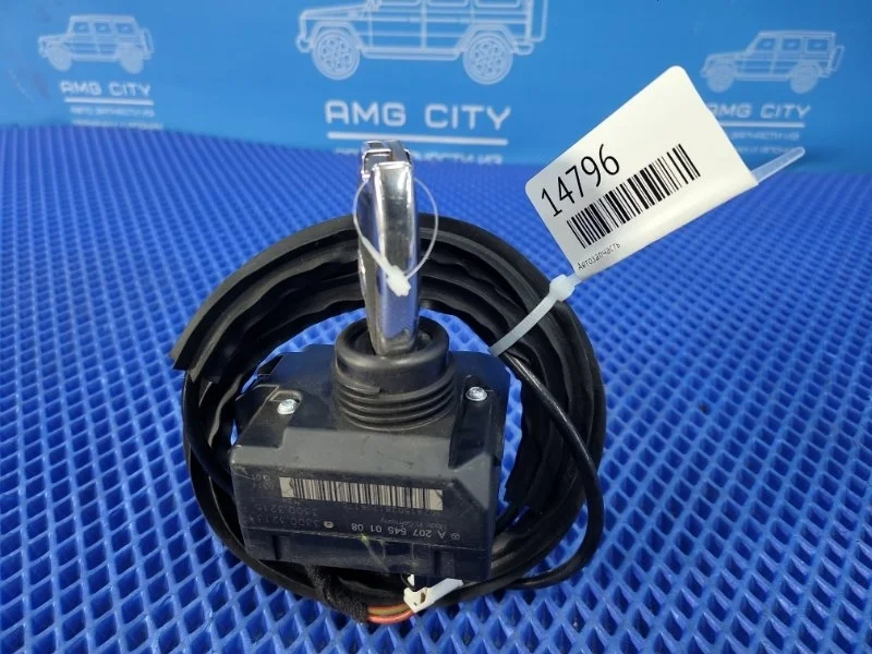 Замок зажигания Mercedes-Benz C-class W204 M271820