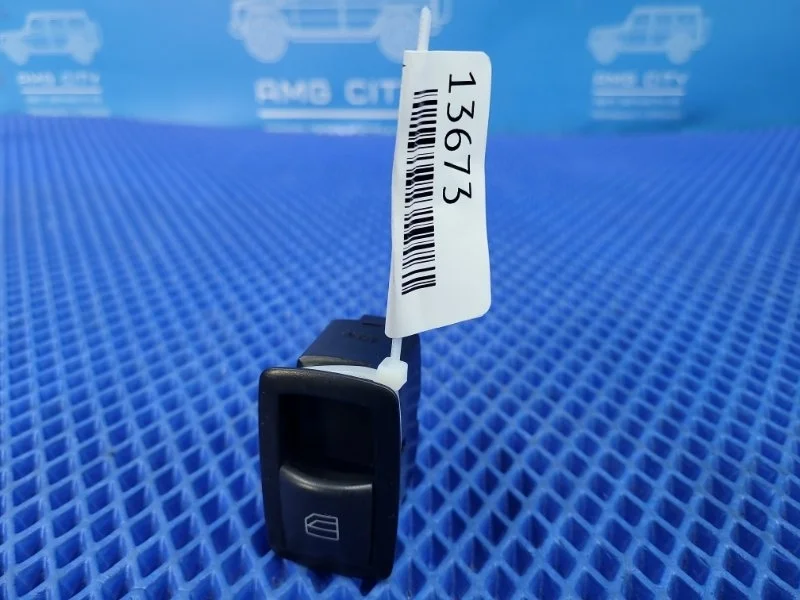 Кнопка стеклоподъемника Mercedes-Benz R-class W251