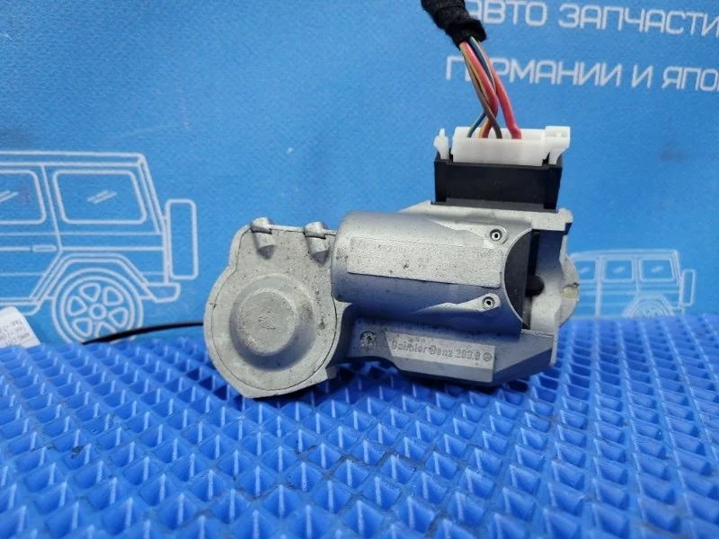 Блокиратор руля Mercedes-Benz Viano W639 M272978