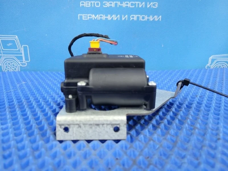 Моторчик oткpывания форточки задний левый