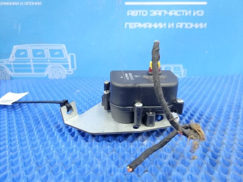 Моторчик oткpывания форточки задний левый