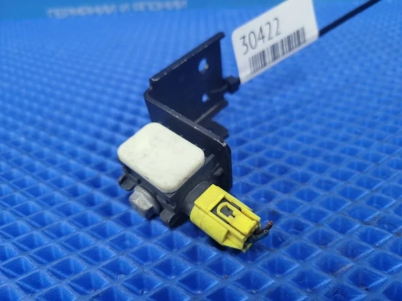 Датчик airbag передний правый Mercedes-Benz