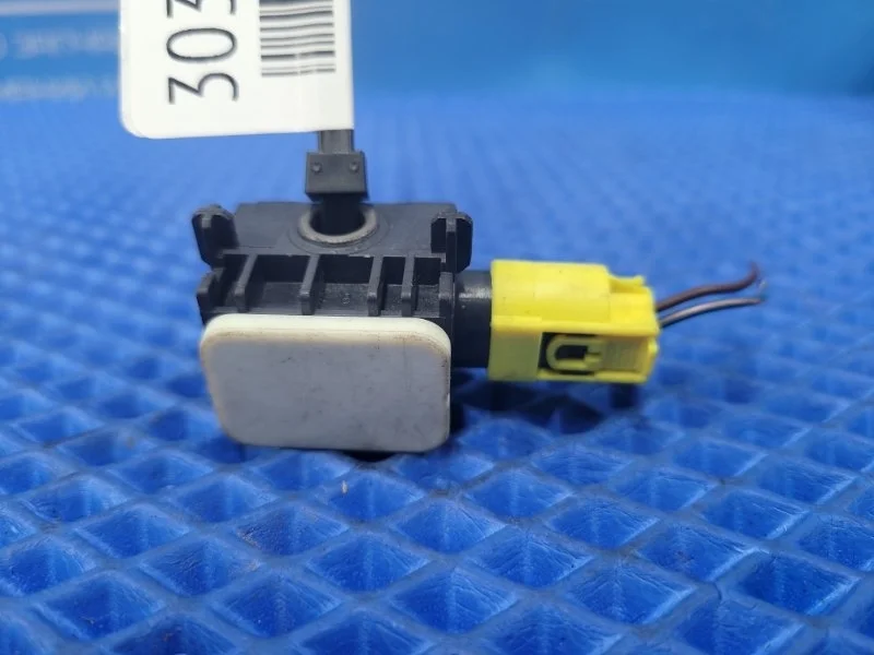 Датчик airbag передний правый Mercedes-Benz