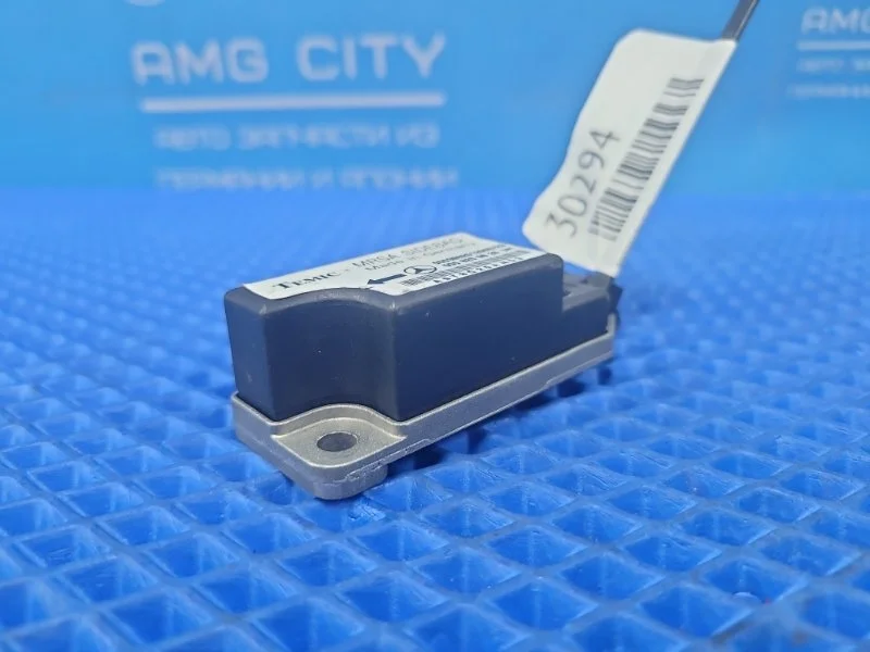 Датчик подушки безопасности Mercedes-Benz E-class