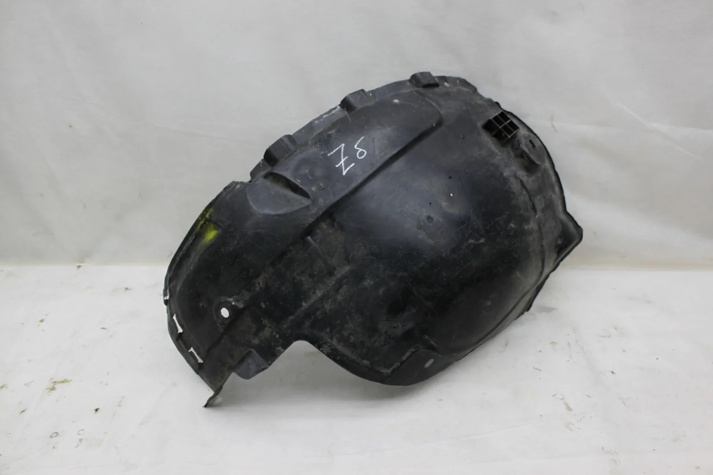 Подкрылок передний правый зад часть Опель Зафира Б