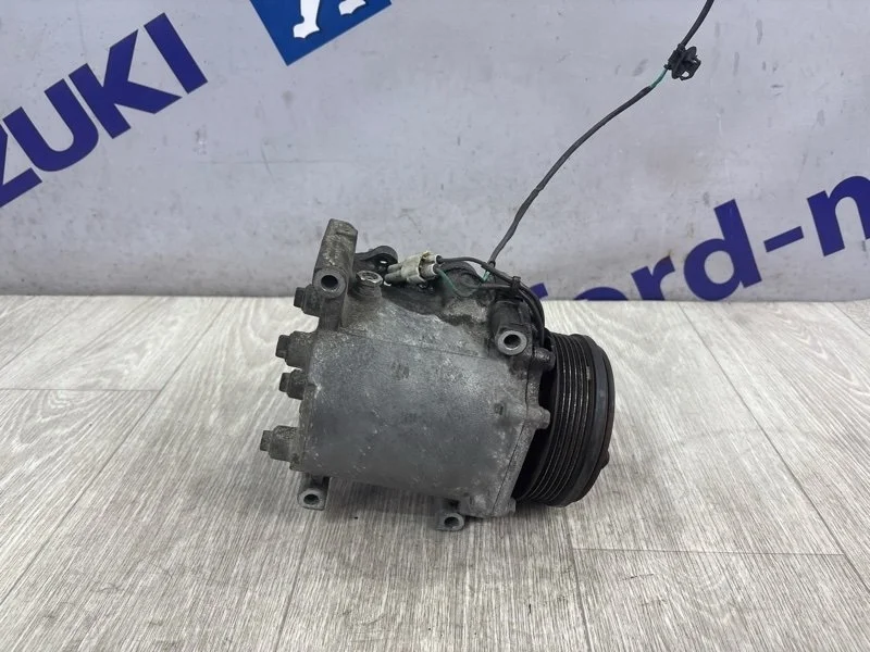 Компрессор кондиционера Mitsubishi Outlander 2004 CU5W