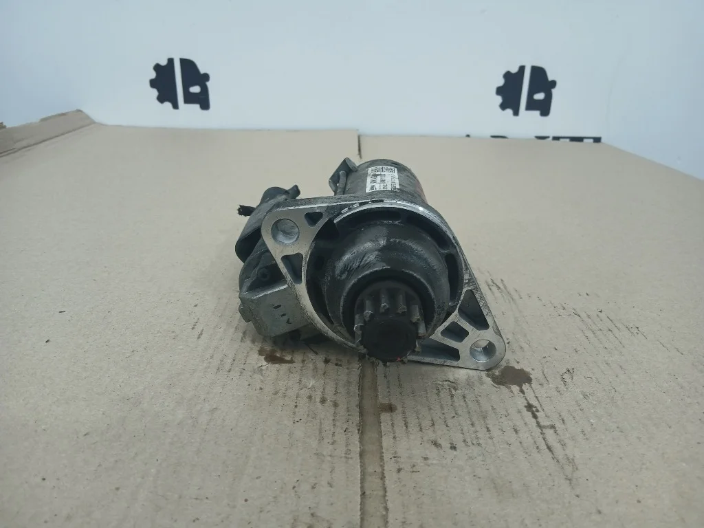 Стартер Volkswagen Passat B7 CDA CDAA CDAB