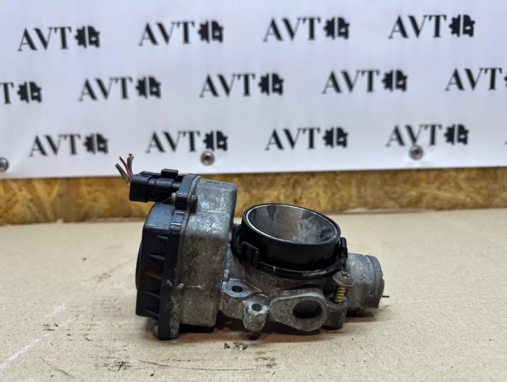 Дроссельная заслонка Peugeot 206 TU3A (KFW)