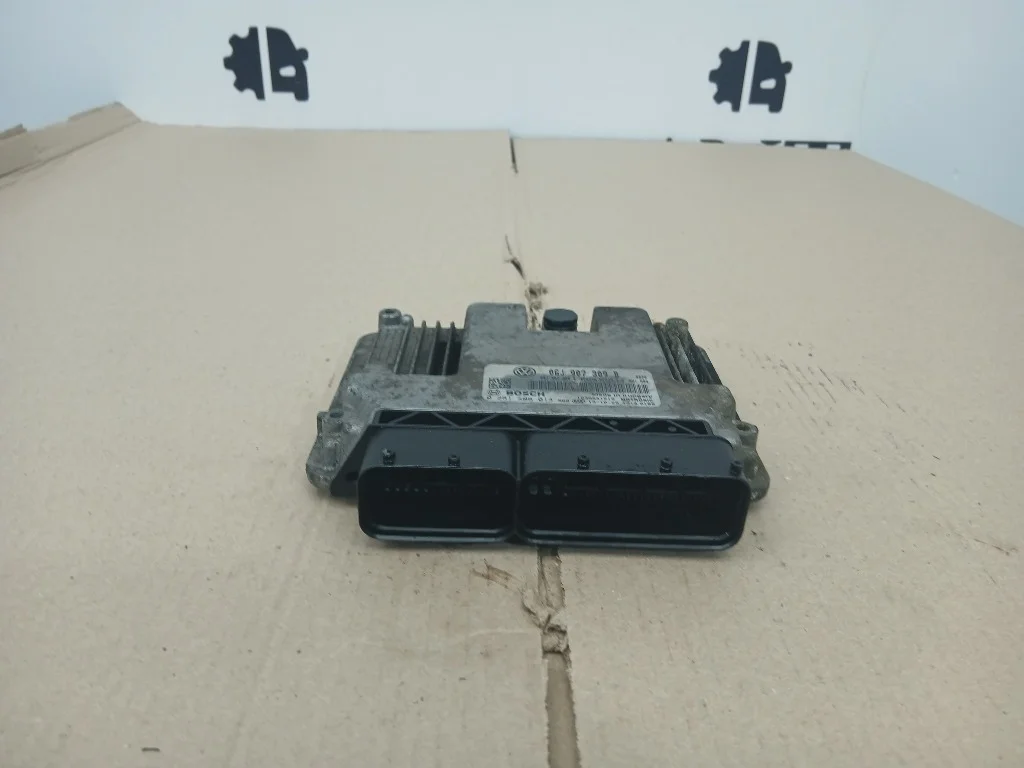 Блок управления двигателем Volkswagen Passat B7
