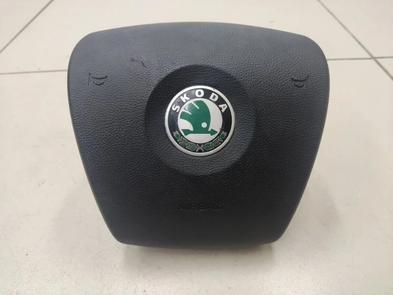 Подушка безопасности в рулевое колесо Skoda Fabia