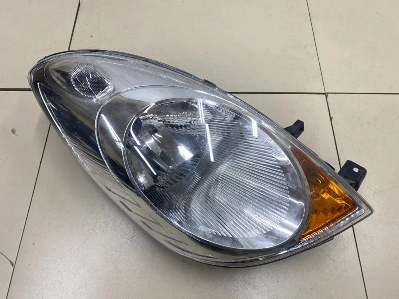 Фара правая Nissan Note E11 До 2008