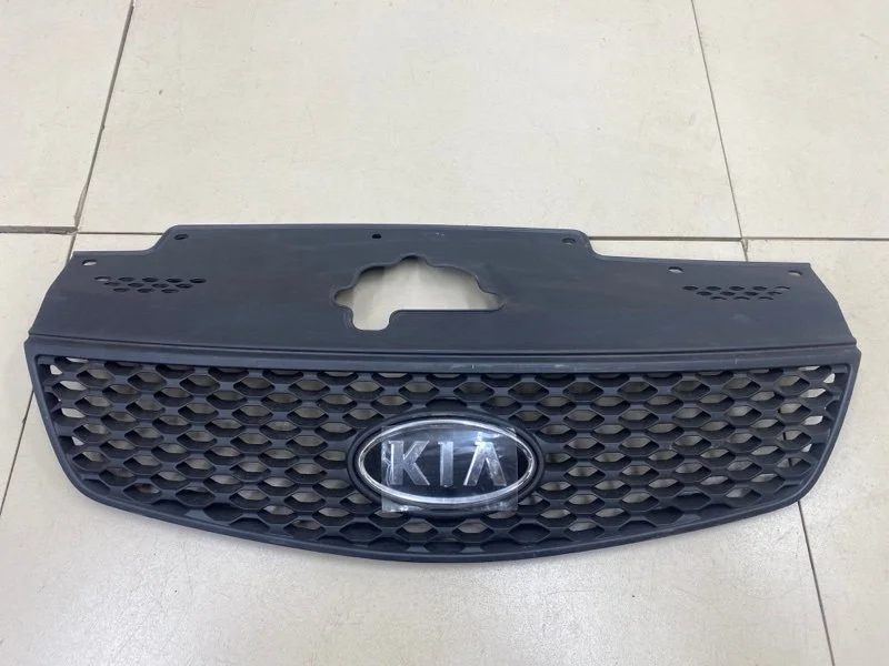 Решетка радиатора Kia Rio 2 JB ДО 2010