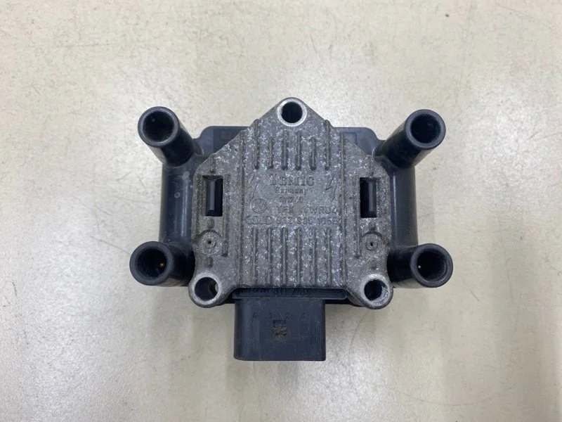 Катушка зажигания Volkswagen Passat B5