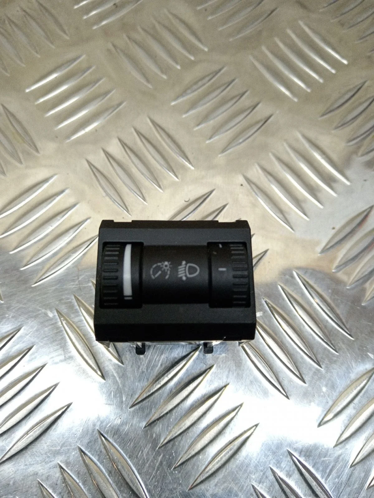 Кнопка корректора фар Skoda Octavia II рестайлинг (2008—2013) 2010 1Z/F9R