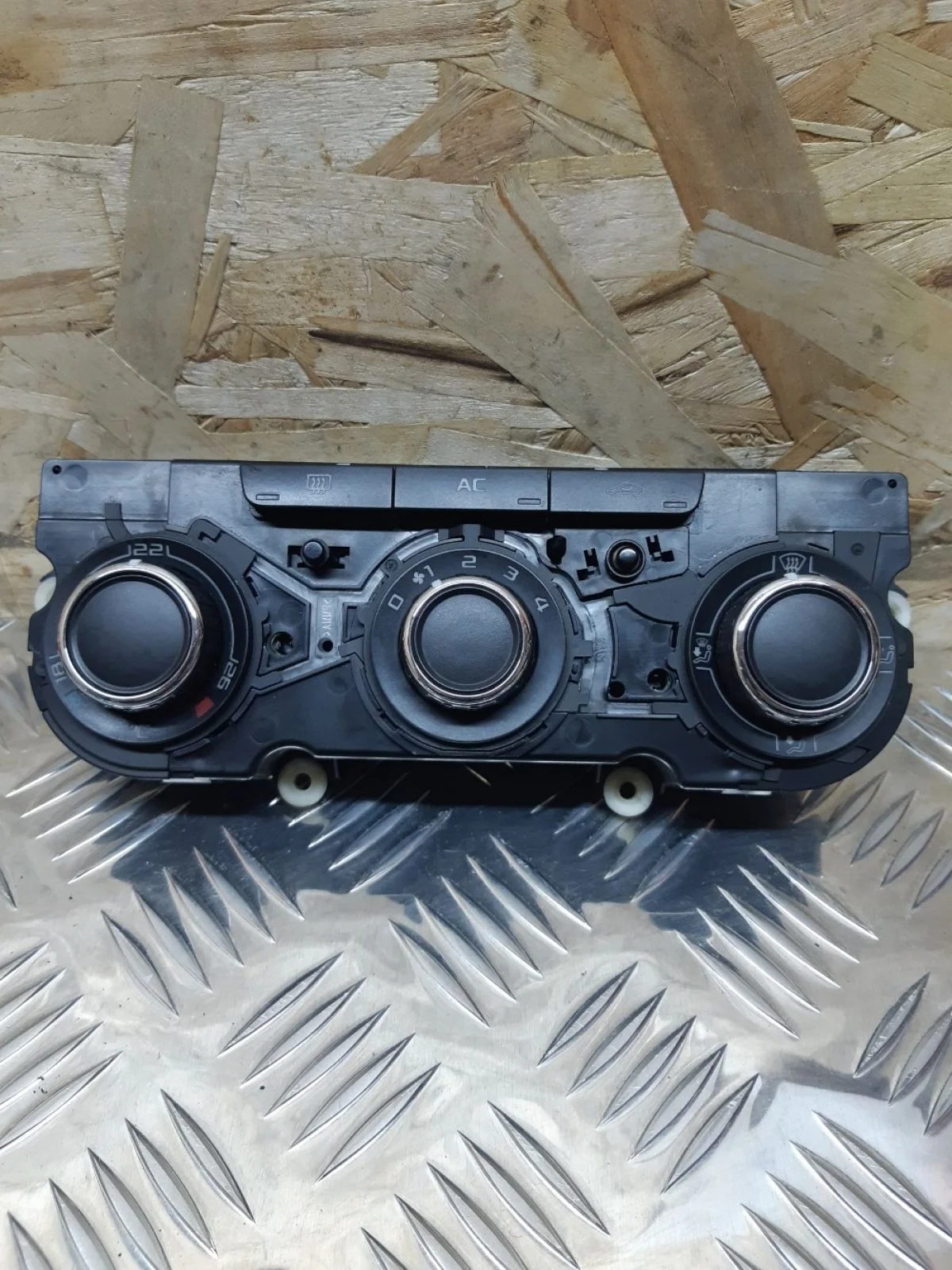 Блок управления отопителем Skoda Octavia II рестайлинг (2008—2013) 2010 1Z/F9R