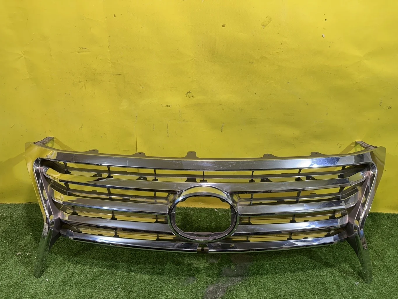 Решетка радиатора  Lexus LX570 2012 5310160920 40728